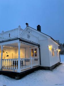 Marvelous farmhouse with amazing fjord and mountain view in Northern Norway