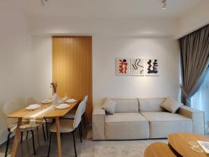 A G I-L-E Sky`View Suites KL