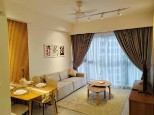 A G I-L-E Sky`View Suites KL