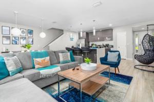 Avengers, Harry Potter, Pool, 10 Min to Disney!