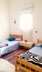 Hamdy - ‘Izbat an Nāmūs