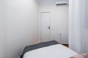 Breathtaking spacious 2BR apartment - City Center