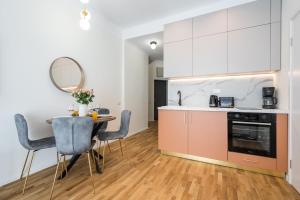 Breathtaking spacious 2BR apartment - City Center