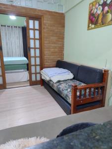 Kitão pé na areia praia e sol