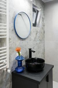 Sunny Studio - Charming Balcony - Romana Square