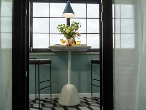 Cloud 8 Studio - 180 view