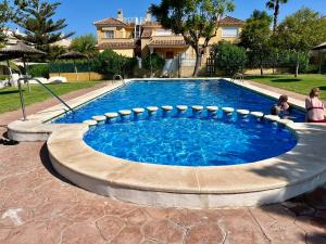 Townhouse med takterrass i Costa Hispania