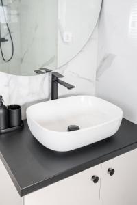 Stunning Views 3BR Sunny Flat - 3 Superb Balconies