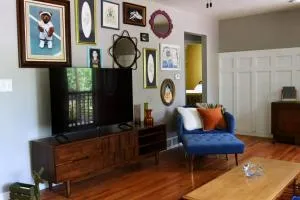 Spacious 4bed, super close to UM & Downtown, 2 living rooms - Clinton