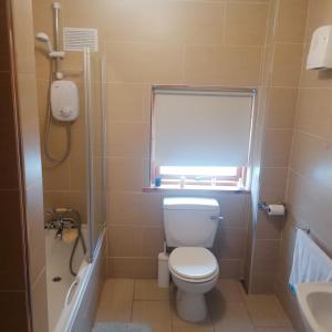 Cheerful 3 bedroom cottage with open fire