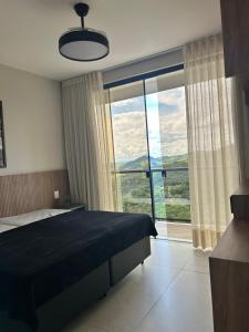 Casa nova, piscina e vista para as montanhas