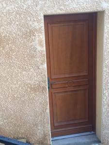 Villas Ecully logement prive attenant de la maison principale : photos des chambres