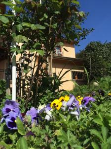 Villas Ecully logement prive attenant de la maison principale : photos des chambres