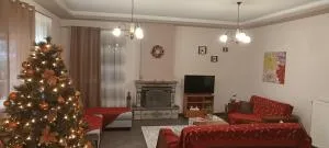 Gamila Sunrise - Melissópetra