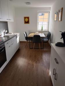 Haus Josef, Apartment mit Balkon und 2 Schlafzimmer