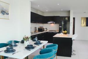 2 Bedroom Apartment with Spacious Private Garden in Dubai Marina