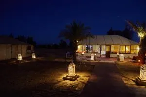 Desert glamping experience - 梅尔祖卡