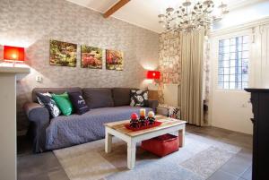 Group Stay, 7 minutes away from Amsterdam!