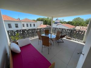 Large apartment with air conditioning, terrace and parking