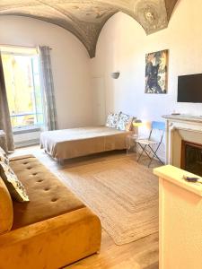 Studios - Menton Old Town - near the beach and shops