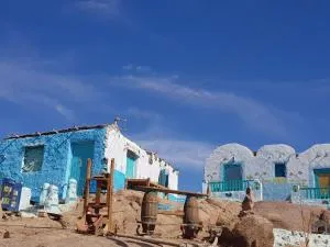 ArtBoutique - Ash Shallāl