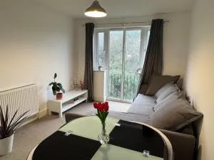 Apartment near Luton Airport, Train Station & Football Club - Whipsnade