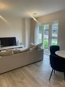 Prestige 1 bed apartment - Mountnessing