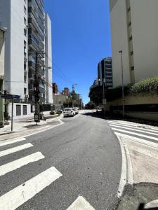 Apartamento de dois quartos no centro