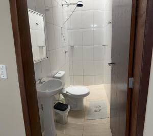 Casa Com Piscina, 5 Quadras da Praia