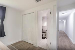 St Augustine Home 3 bdr PetFriendly Fully Fenced Backyard