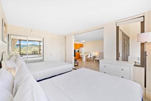 Waikiki Banyan T2-29th 2Double Beds NEW Renovated