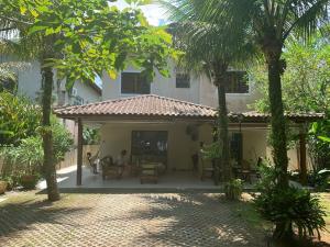 Casa da Praia Rodeada pela Mata Atlantica