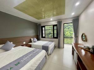 Ba Be Lakeside Bungalow