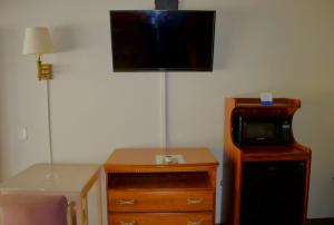 Standard King Room room in Volunteer Inn at Church Hill