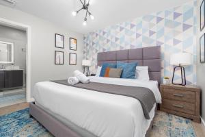 Avengers, Harry Potter, Pool, 10 Min to Disney!