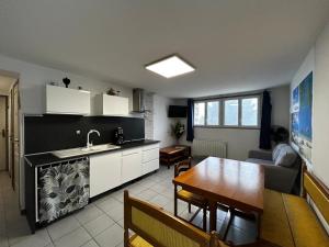 T2 avec jardin, terrasse et Wifi à 1km des Thermes - FR-1-541-156