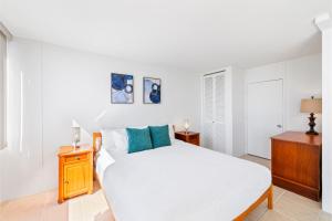 Ilikai Marina 6FL Ocean View & Marina, Renovated