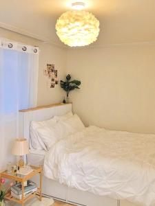 Honey Sleep Shinchon, 2BR up to 4 people at Shinchon