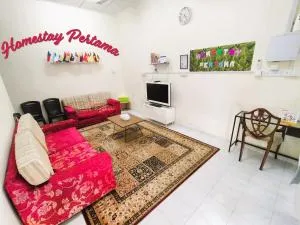 Homestay Pertama - Kampong Parit Jelutong