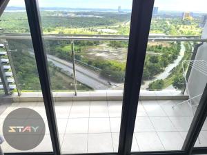 Meridin Sovo Modern Space 6Pax City View By STAY