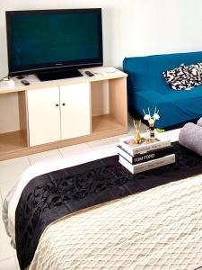 Impact Arena Condo C7 fl12 By GoodRoom24