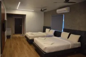 Hotel Christo's - Nedumbalam