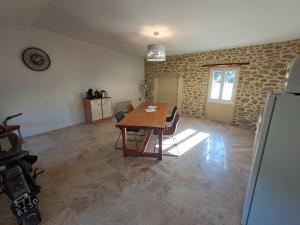 Maisons d'hotes Chez Vero chambres d'hotes & Maison en pierre contemporaine : photos des chambres