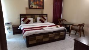 KRISHNAs INTERNATIONAL LODGING HOUSE
