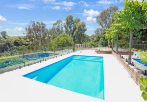 Hil & Jacks Riverfront Cabin, Merrijig Mt Buller