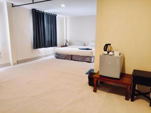 Kohchang stayin premium hotel in beach street market