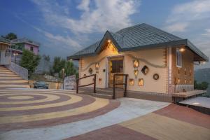 A Kasauli Ggaon by Echor