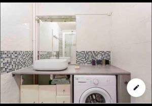 Sejours chez l'habitant Chambre proche aeroport Orly a 3 min du T12 : photos des chambres