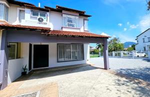 Cozy living 2 Storey Haus 4Room10Pax-Near Icon City