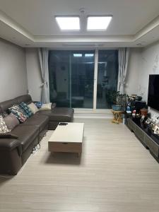 Byeollae Station I-park Suite Apartment 16F